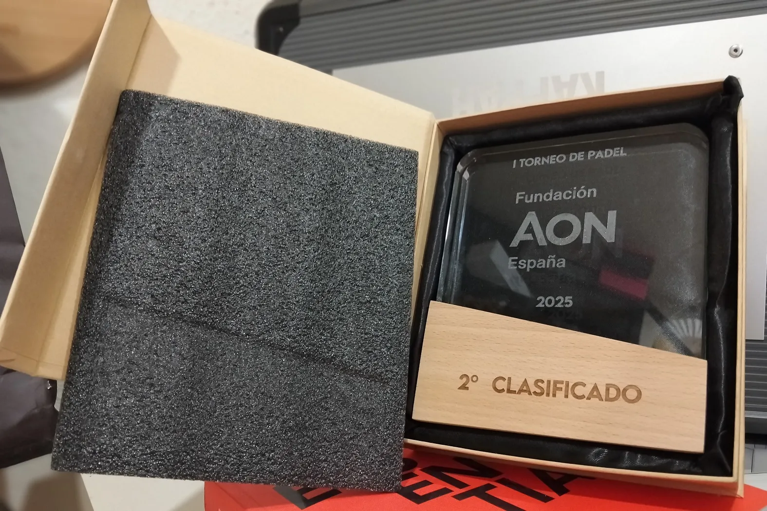 Grabado Laser Cristal Trofeo Padel Aon Caja Regalo