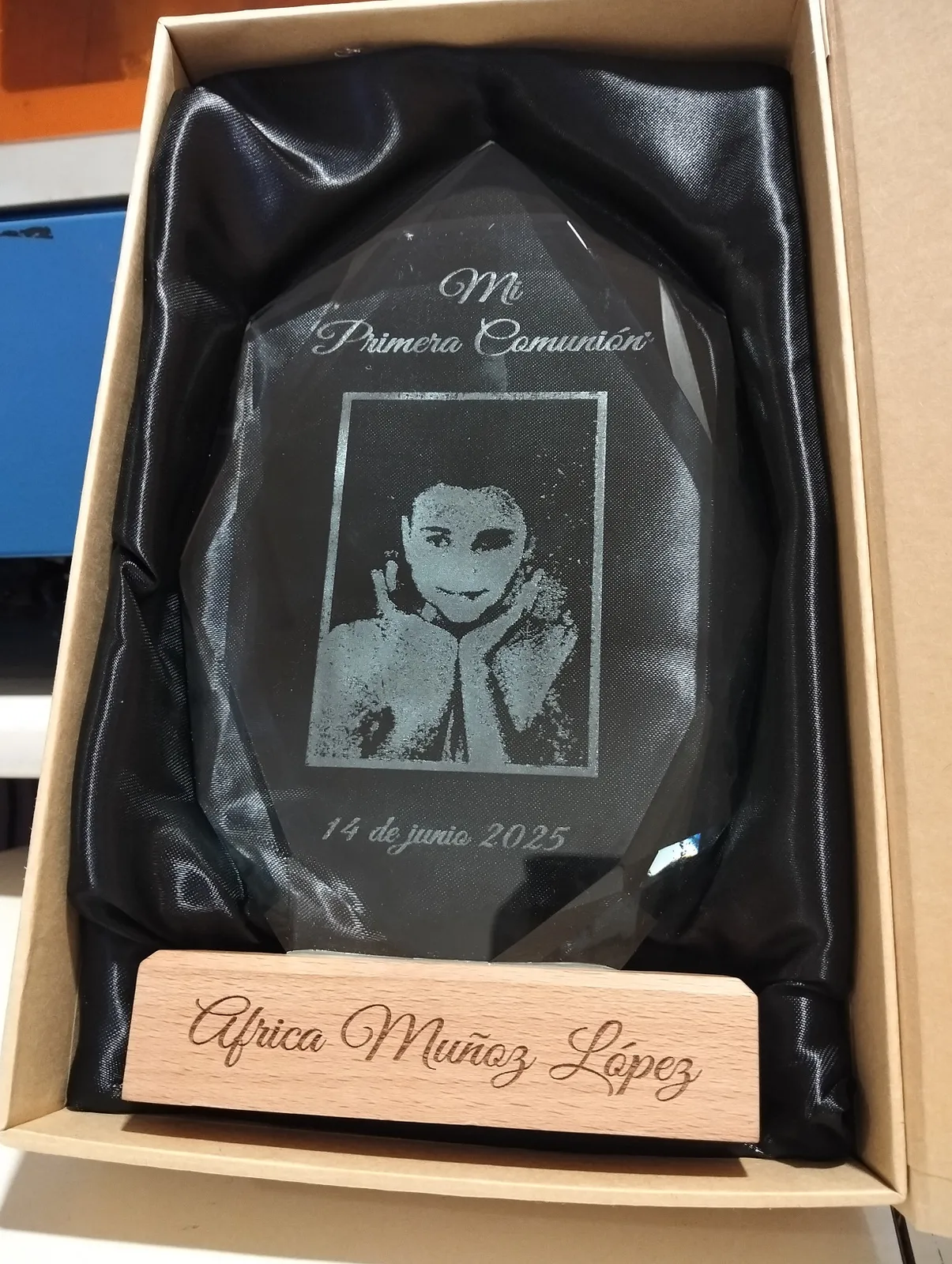 Grabado Laser Cristal Trofeo Primera Comunion Africa