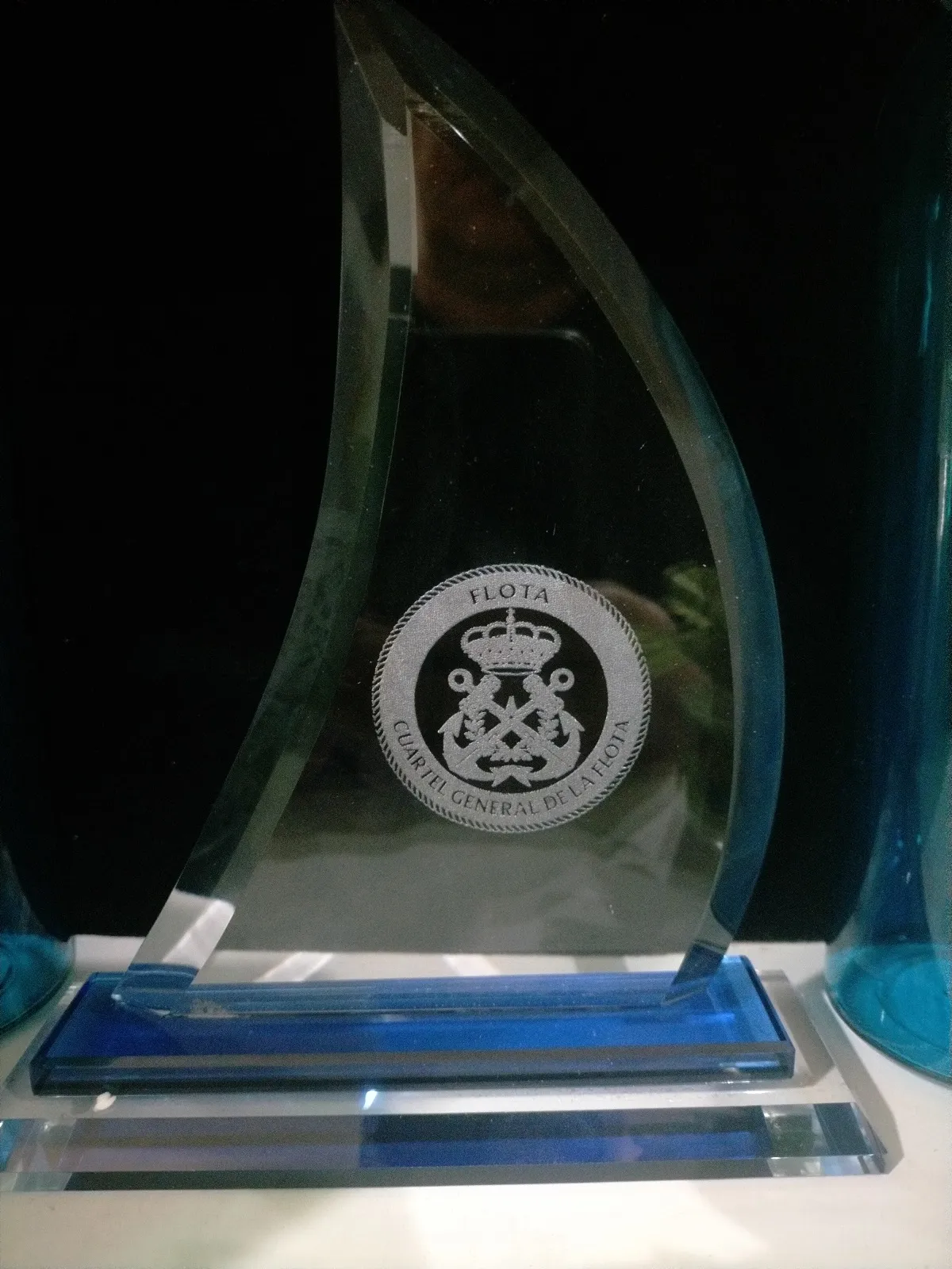 Grabado Laser Cristal Trofeo Vela Cuartel General Flota