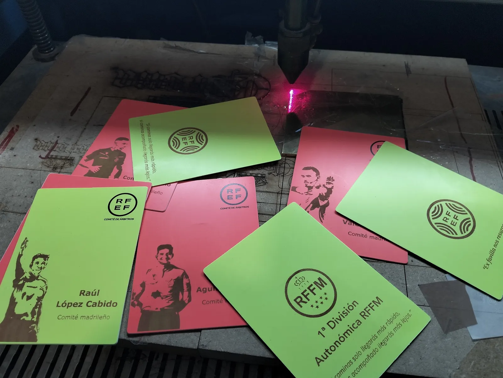 Grabado Laser Tarjetas Arbitros Futbol Madrid Rffm